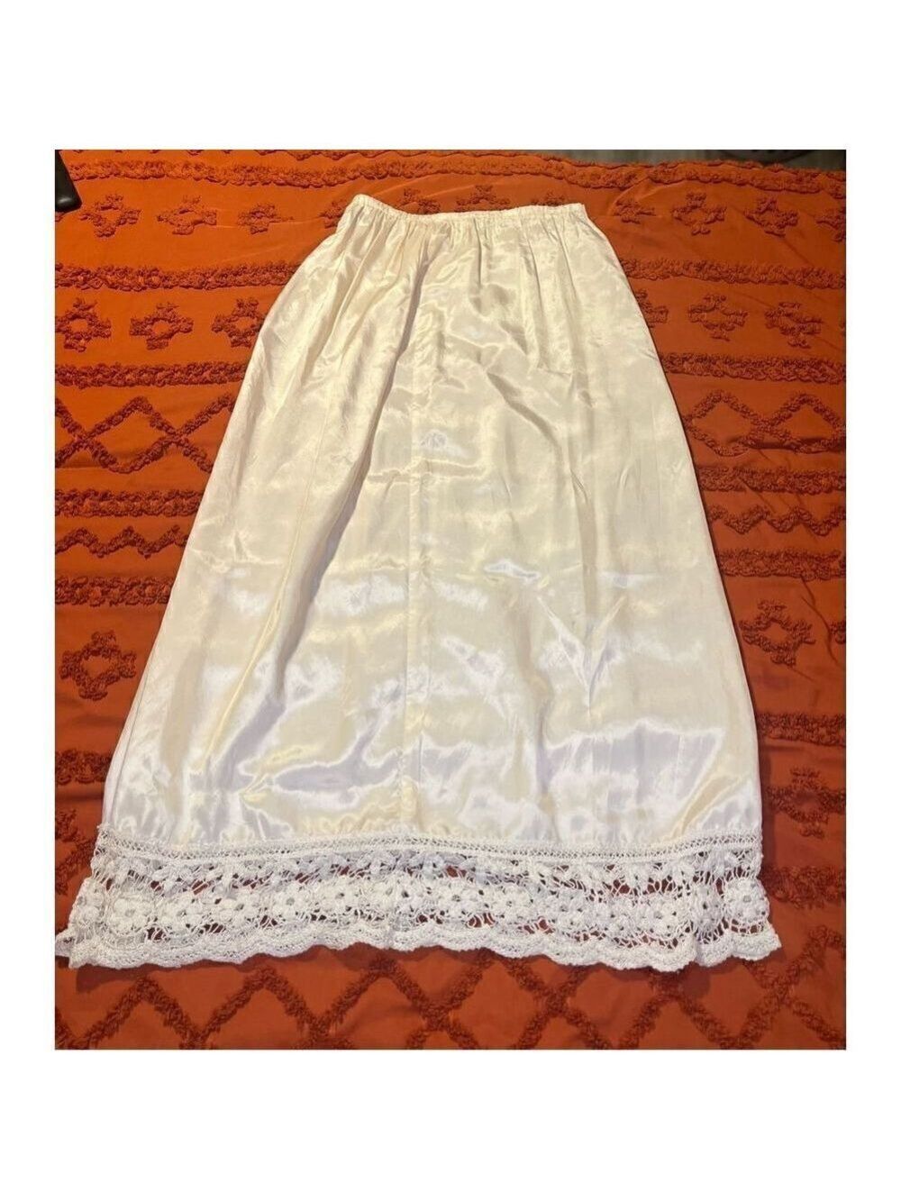 New Frontier Slip. Shiny heavy silky feel. USA. Sz. Large - Picture 2 of 16